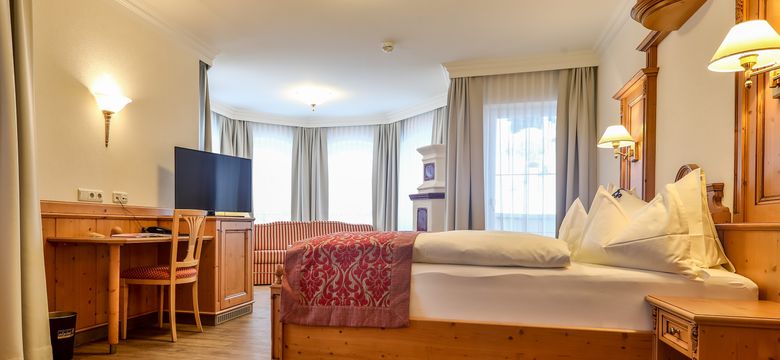 Traumhotel Alpina: Fernweh (Panorama Tower Suite Deluxe) image #1