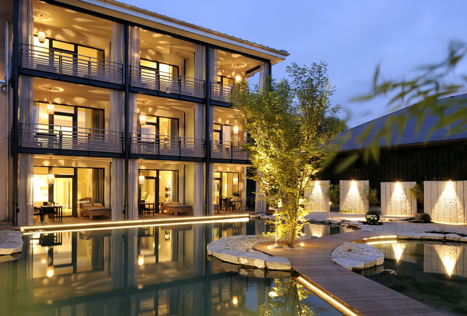 Romantik-Suite mit Balkon inklusive Wellnessgarten und Frühstücksbüffet image 3 - Hotel Wellnessgarten