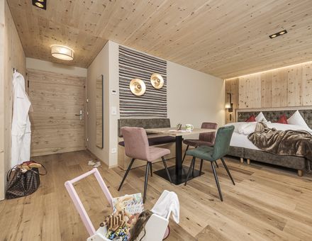 Hotel Room: Family Suite Swiss Pine 55m² - Mia Alpina