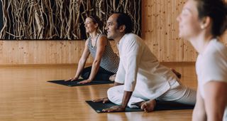 Biohotel Chesa Valisa Hirschegg: Yoga im Yogaraum
