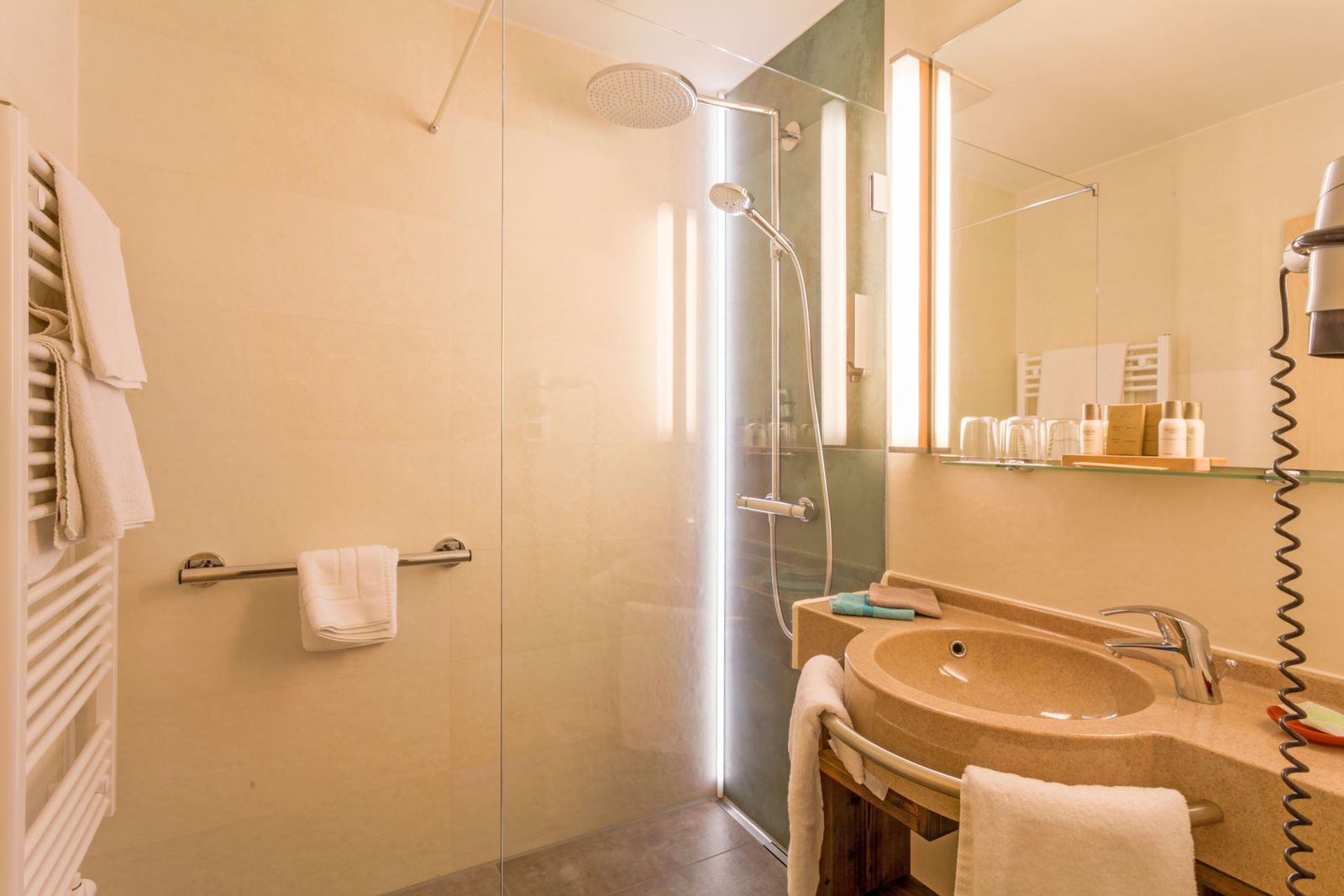 PLUS Double Room "Elisabeth" **** image 3 - Biohotel Eggensberger