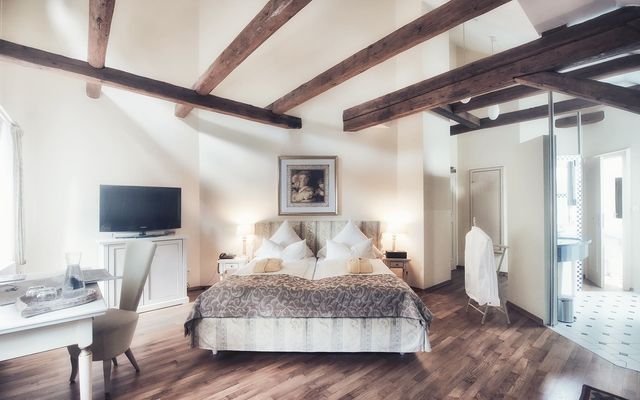 Unterkunft Zimmer/Appartement/Chalet: Junior-Suite Franz Marc mit Seeblick