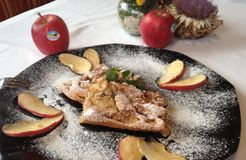 BIO HOTEL Anna: Köstliches vom Apfel - Landhotel Anna & Reiterhof Vill, Schlanders, Vinschgau, Trentino-Südtirol, Italien