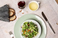 Biohotel Schwanen: Salat mit Brot (12/15) - Biohotel Schwanen