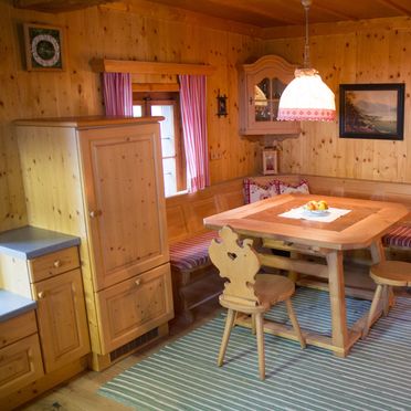 Diningtable, Ferienhütte Windlegern, Neukirchen, Oberösterreich, Upper Austria, Austria