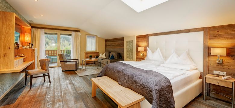 Quellenhof Luxury Resort Passeier: Double room Ifinger deluxe image #1