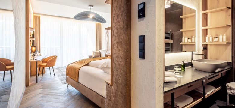 Quellenhof Luxury Resort Passeier: Arnika Suite image #6