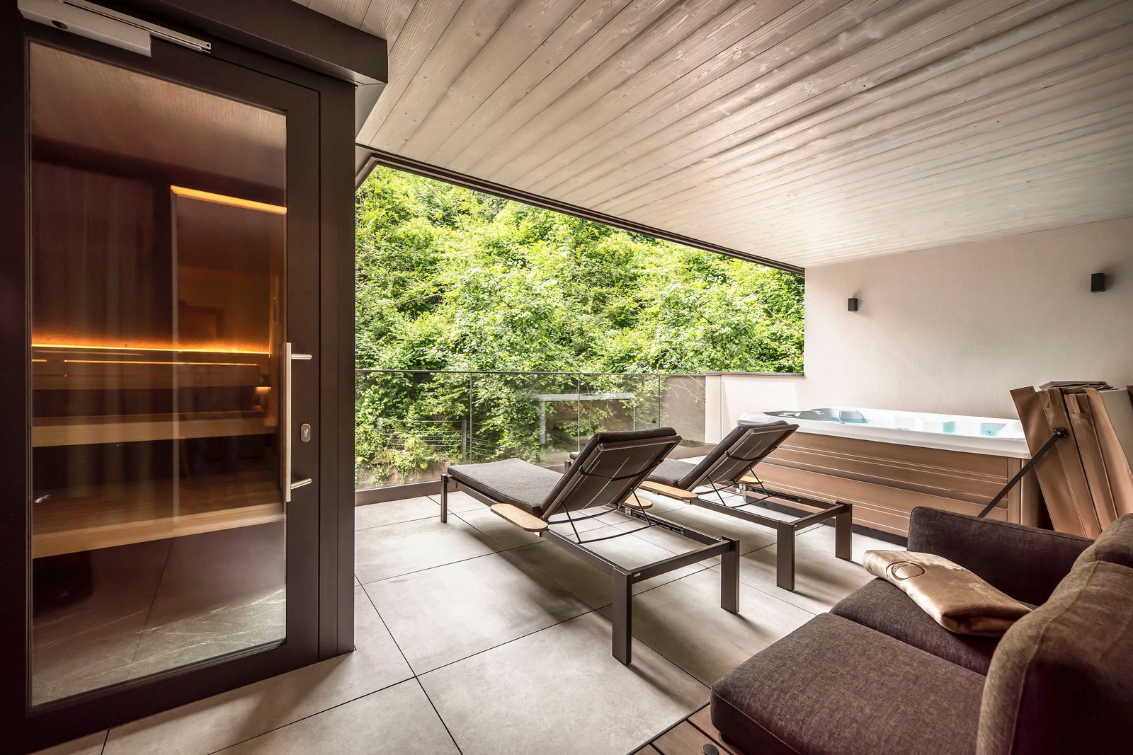 Rosen Suite Deluxe 3 image 10 - Quellenhof Luxury Resort Passeier