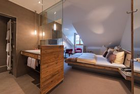 Small-studio  (300 m above the hotel)
