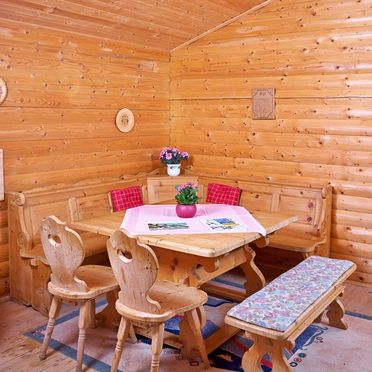 Dining table, Ferienhaus Nibelungen, Marbach-Donau, Niederösterreich, Lower Austria, Austria