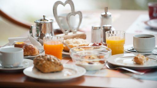 Das Frühstücksbuffet findet täglich zwischen 7.00 Uhr bis 10.00 Uhr im Restaurant statt.