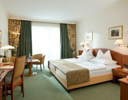 Hotel Warmbaderhof*****: Double room Maibachl