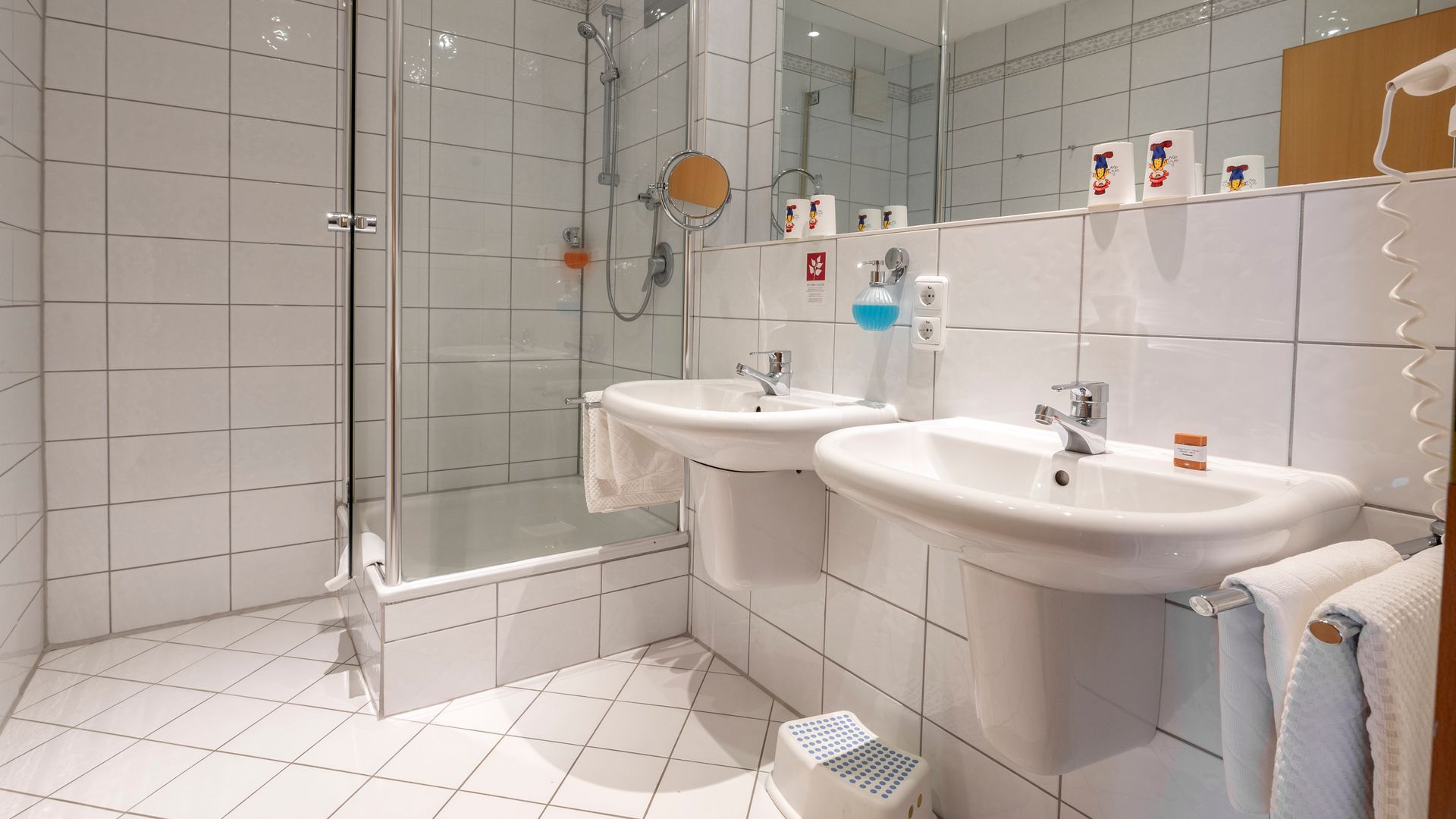Badezimmer im 3 Raum Familien-Appartement ab 70 qm im Familotel Mein Krug | Familotel Fichtelgebirge FamilienKlub Krug | Mein Krug | Hotel Krug