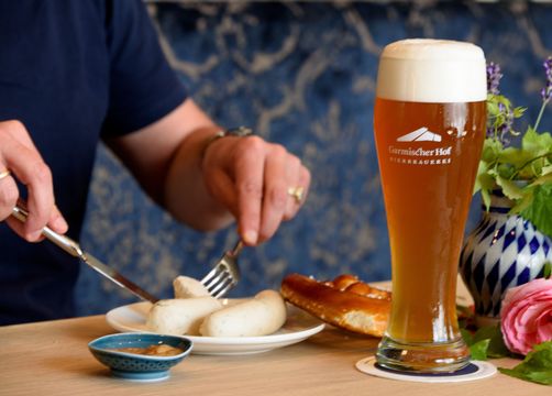 Biohotel & Bierbrauerei Garmischer Hof: Bier und Weißwurst - Garmischer Hof, Garmisch-Partenkirchen, Alpenvorland, Bayern, Deutschland