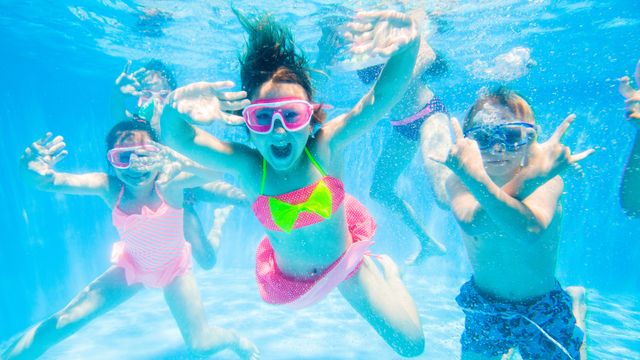 HAPPY SCHWIMMSCHULE 