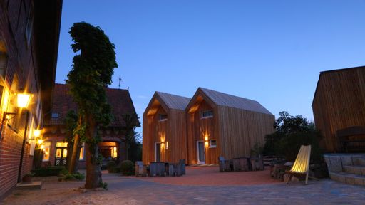 Im Herzen zwischen Tradition und Neuem haben diese modernen Cabins ihren Platz gefunden.