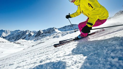 Das größte Gletscherskigebiet Österreichs bietet über 100 abwechslungsreiche Pistenkilometer.