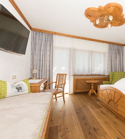 Doppelzimmer »Komfort« thumbnail 1 - Familotel Stubaital Alpenhotel Kindl