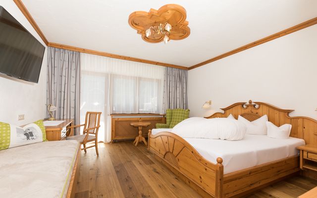 Doppelzimmer »Komfort« image 1 - Familotel Stubaital Alpenhotel Kindl