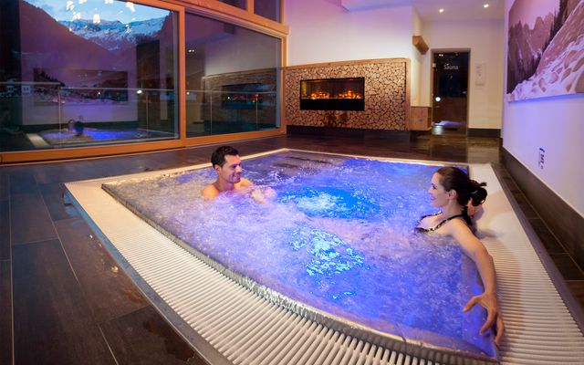 IMP_Familienhotel_Alpenhotel_Kindl_Whirlpool.jpg