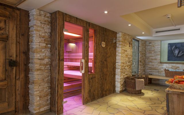 Christmas Eve at the Alphotel - 3 nights with a 20% discount on the daily rate image 4 - Familotel Kleinwalsertal Alphotel