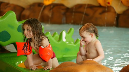 In der “Freds Swim Academy” lernen die Kids leicht und schnell schwimmen.