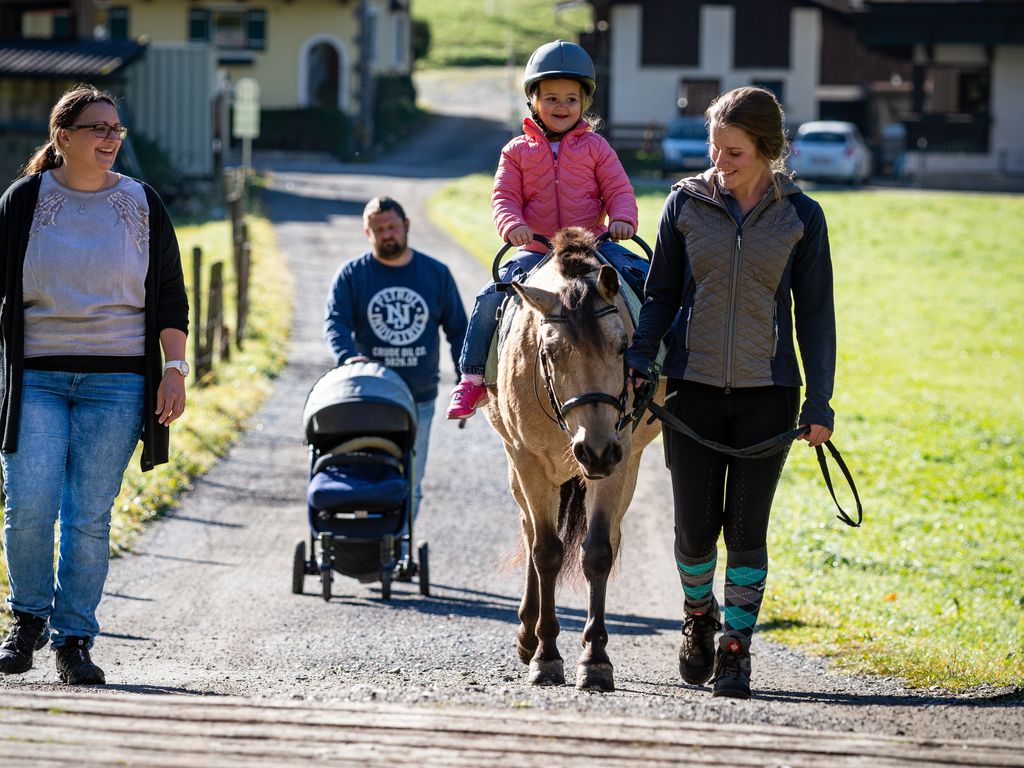 SOMMER - SPECIAL - viele NEUheiten im Familienhotel Oberkarteis! 05.05. ...