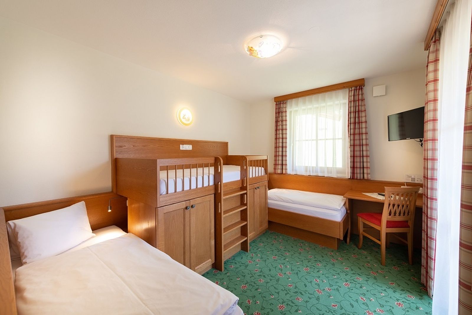 Mureck image 2 - Familotel Salzburger Land Familienhotel Oberkarteis