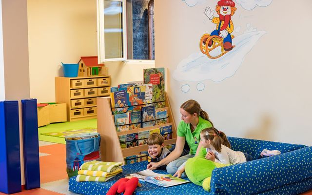 happy-club-kinderbetreuung-familotel-salzburgerland-walchhofe.jpg