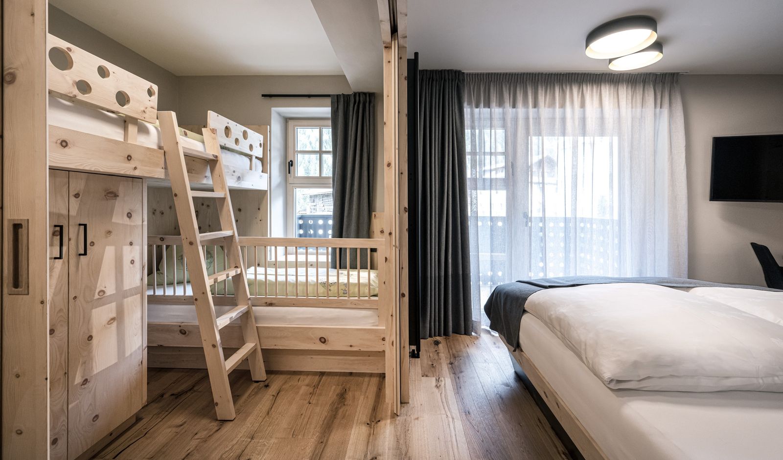Lilie image 1 - Familotel Südtirol Huber