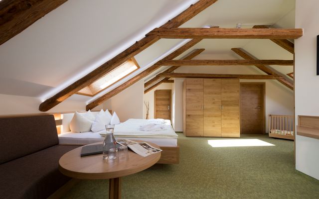 Ansicht - Schlafen - Familienappartement Schreinerhof "Studio" 2-Raum | Familotel Schreinerhof Bayerischer Wald