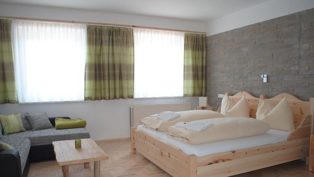 Familien-Suite Naturholz