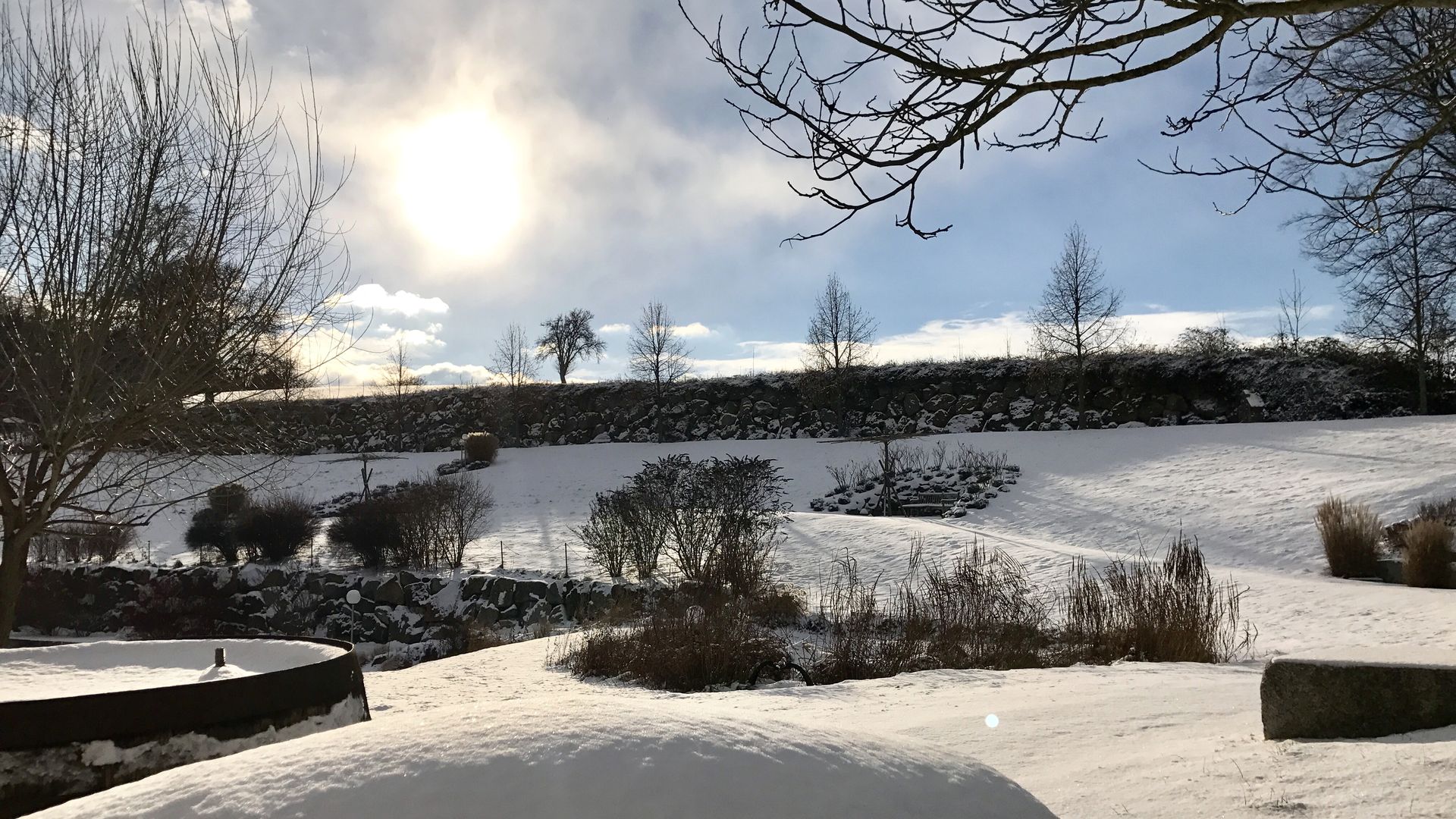 Winterstimmung im RelaxGarten des Hotels in Niederösterreich