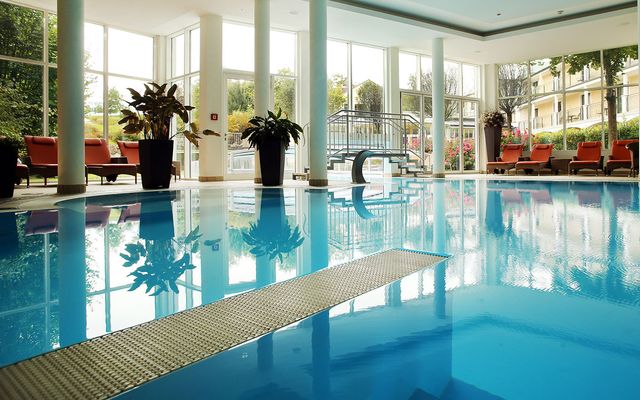 Wellnessbereich mit Pool vom SPA Hotel