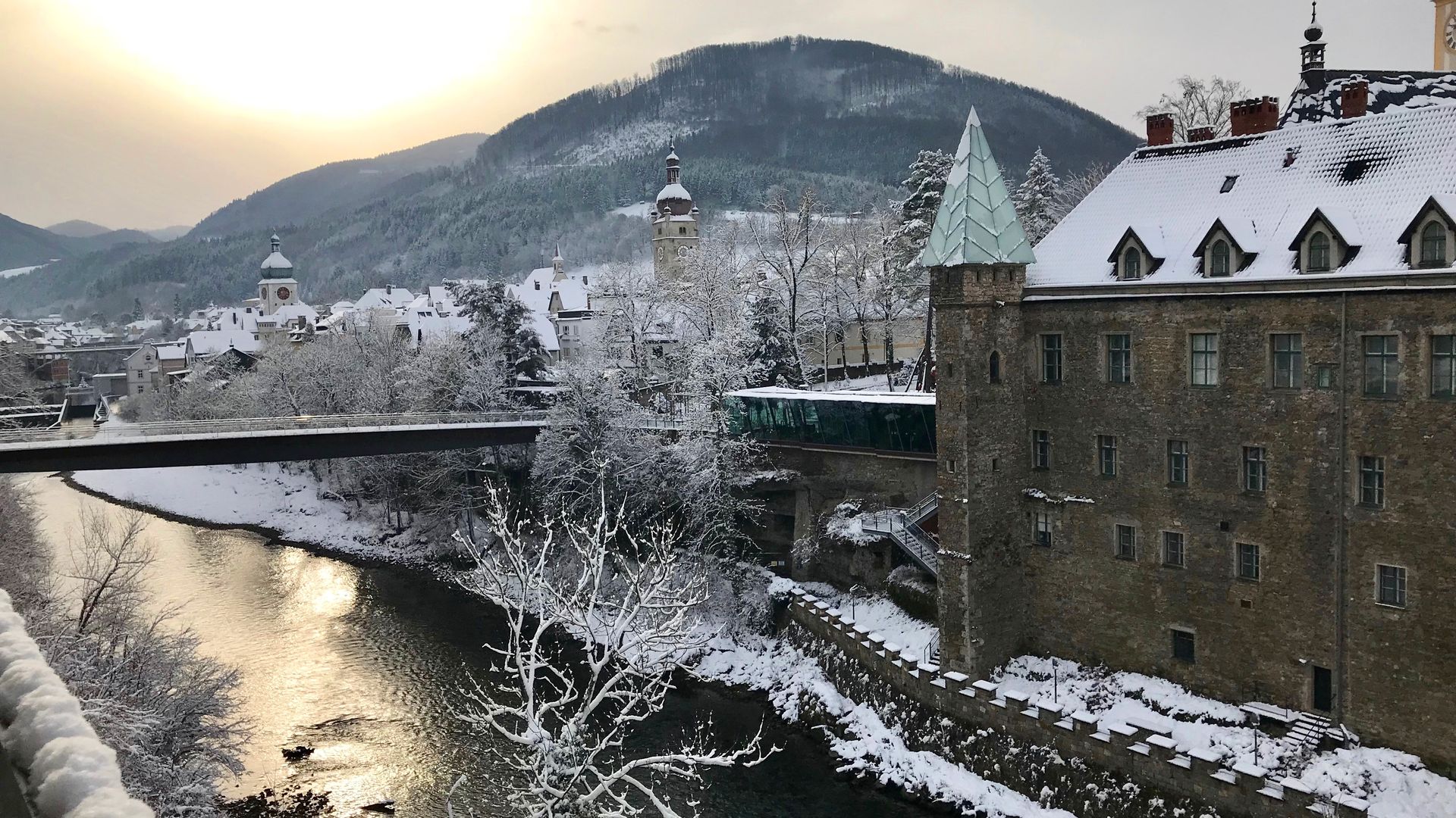 Winterlicher Ausblick aus dem Ybbszimmer