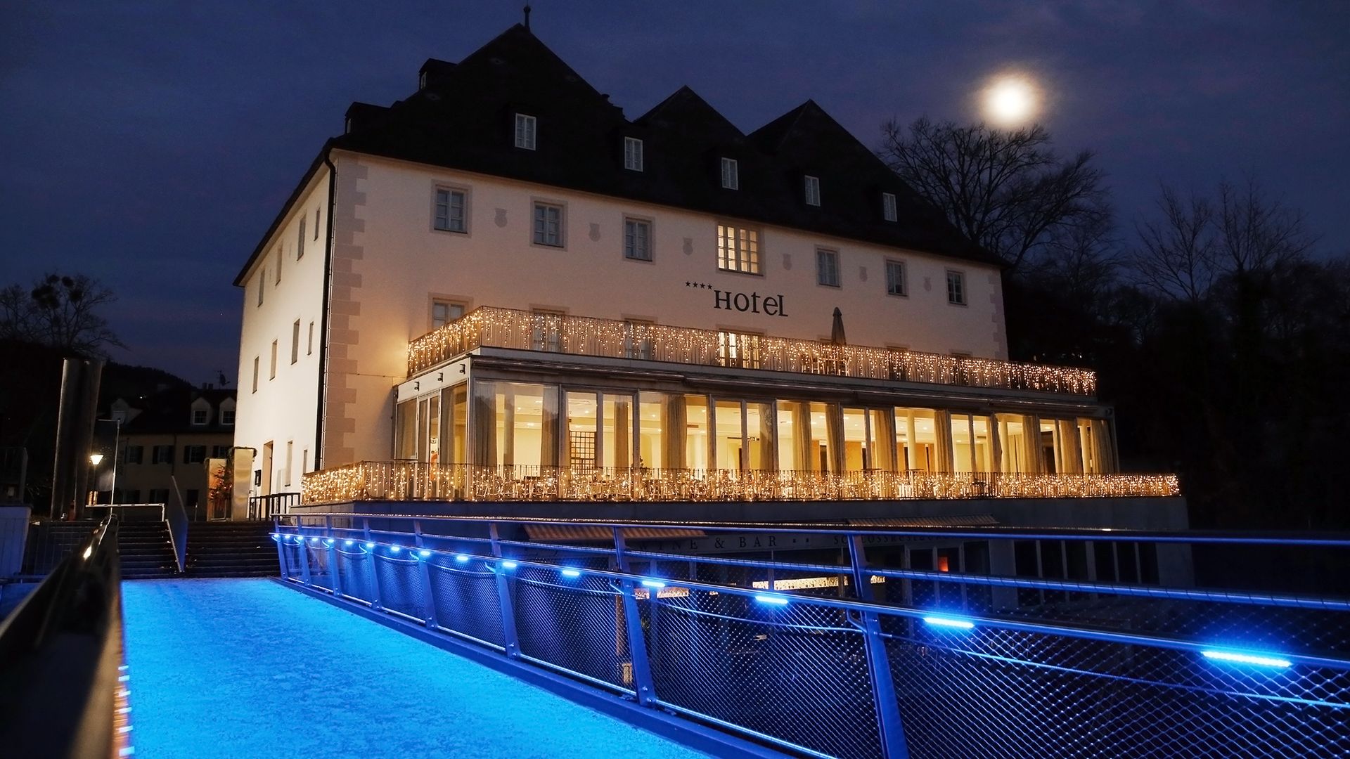 Schloss Winter dunkel