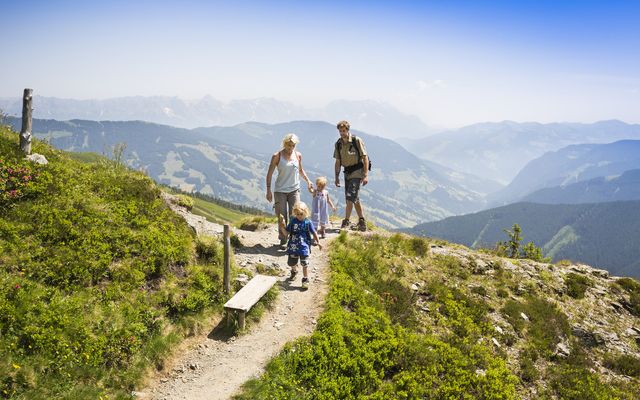 Hiking treats image 2 - Familotel Saalbach Hinterglemm Wellness- & Familienhotel Egger