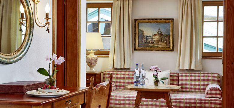 Relais & Châteaux Hotel Tennerhof: Deluxe Junior Suite image #3