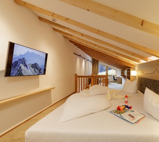 Alpen-Suite „groß“ image 2 - Familotel Tiroler Zugspitzarena Kaiserhof