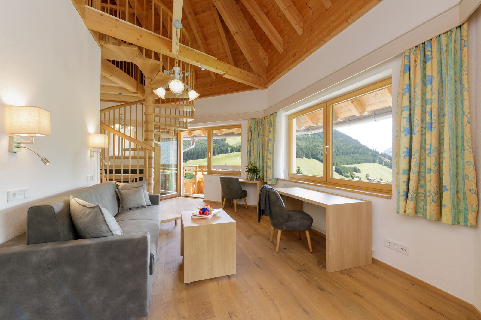 Turmsuite image 1 - Familotel Tiroler Zugspitzarena Kaiserhof