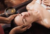 Ayurvedische Kopf-, Gesichts-& Dekolettemassage Shiroabhyanga