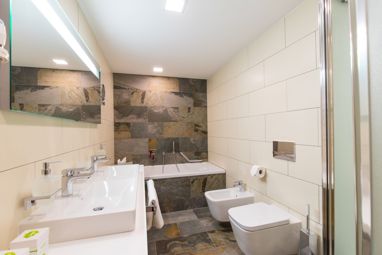 Badezimmer der Big Family Suite im Familotel Böhmerwald | Aigo Familien- & Sportresort