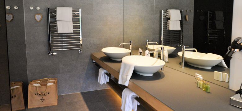 DAS GRASECK - mountain hideaway & health care: Panorama Junior Suite sunny side with balcony image #8