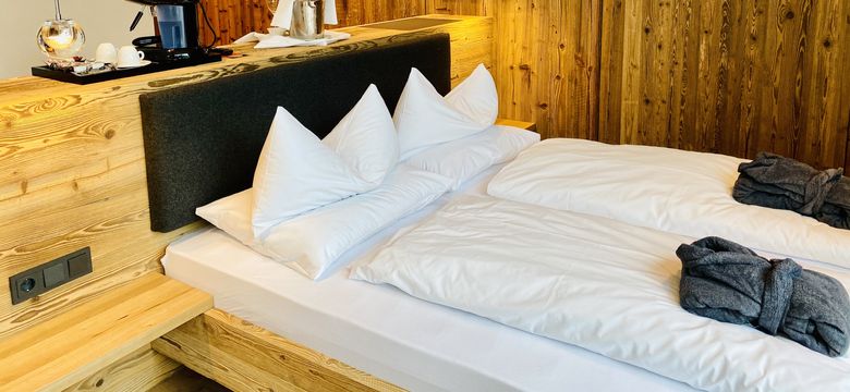 DAS GRASECK - mountain hideaway & health care: SPA Suite with private sauna and terrace image #2