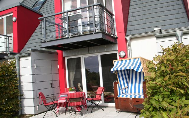 Terrasse mit Strandkorb