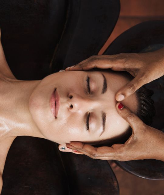 Shiroabhyanga-Gesichts-Kopf-Massage - Hotel Langenwaldsee