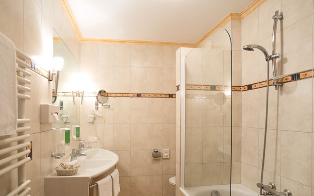 Familiensuite Badezimmer