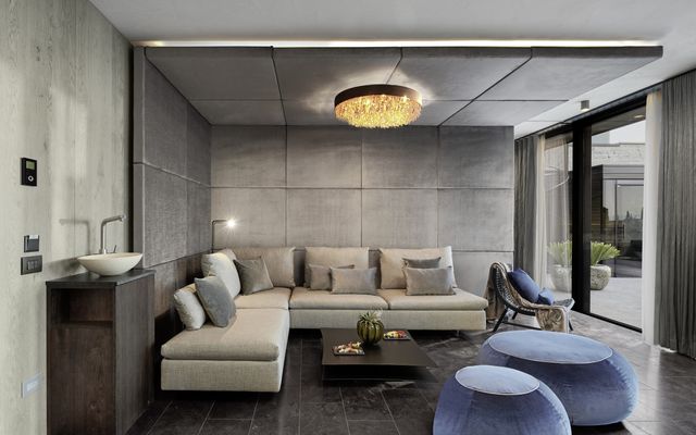 Penthouse Pool Villa image 6 - Quellenhof Luxury Resort Lazise