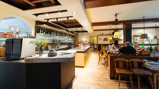 Höchste Qualitat und Regionalität im familotel Bruckwirt genießen.