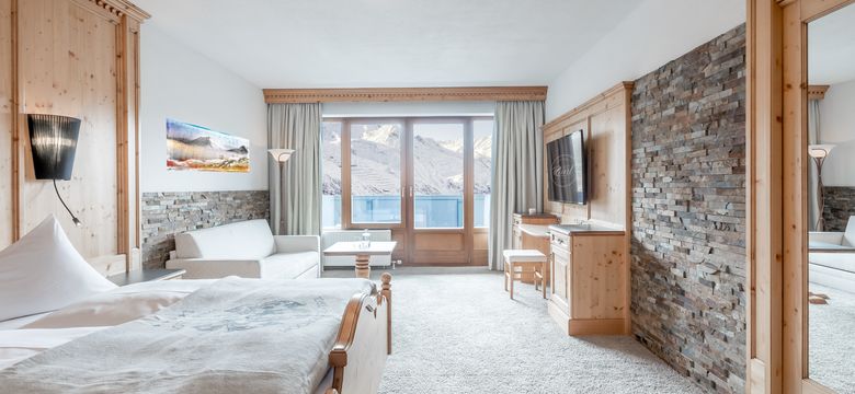 Ski & Wellnessresort Hotel Riml: Doppelzimmer Gurglblick image #1
